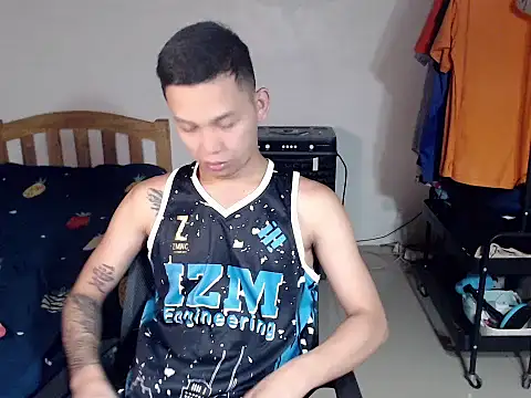 Snapshot of asianmonstercock05 chatting on 10/01/25, 01:11 asianmonstercock05 online show from 10/01/25, 01:11