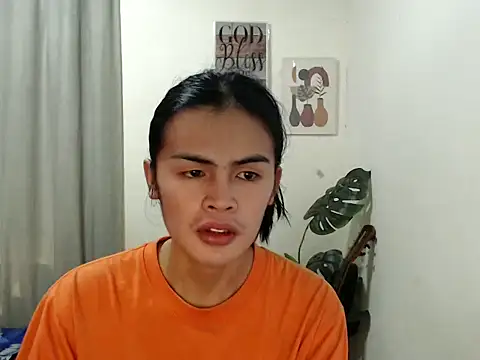 Snapshot of asianmonstercock05 chatting on 03/04/26, 02:17 asianmonstercock05 online show from 03/04/26, 02:17