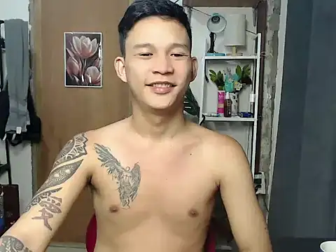 Snapshot of asianmonstercock05 chatting on 05/15/26, 10:33 asianmonstercock05 online show from 05/15/26, 10:33