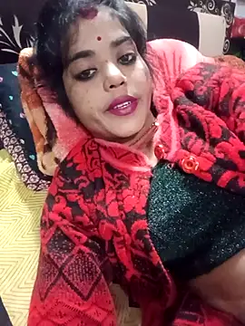 Snapshot of Mahek_love143 chatting on 11/12/25, 01:33 Mahek love143 online show from 11/12/25, 01:33