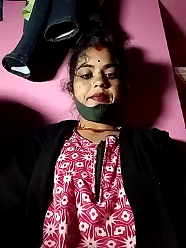 Snapshot of Mahek_love143 chatting on 11/27/25, 12:13 Mahek love143 online show from 11/27/25, 12:13