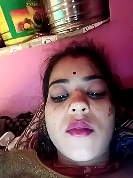Snapshot of Mahek_love143 chatting on 12/02/25, 01:00 Mahek love143 online show from 12/02/25, 01:00