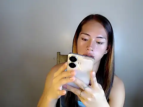 ashley bombshell online show from 10/28/25, 08:18