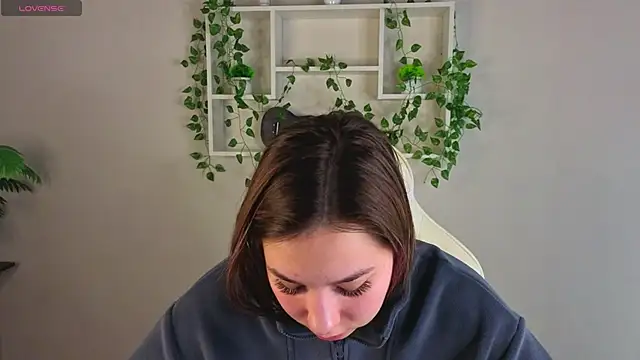 Al1ice Moures online show from 11/13/25, 01:15