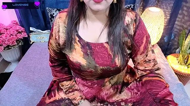 Sanvi-Queen online show from 12/19/25, 06:20