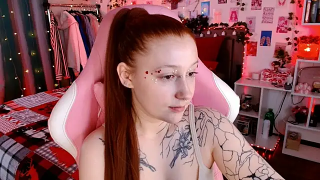 Ayla Hicks online show from 11/30/25, 08:35