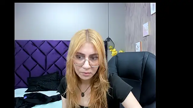 ChloeCampbell03 online show from 11/28/25, 11:35