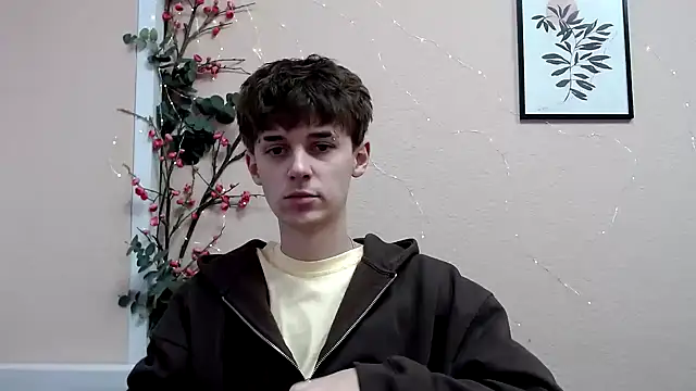 Hoot Dude  online show from 11/10/25, 01:32