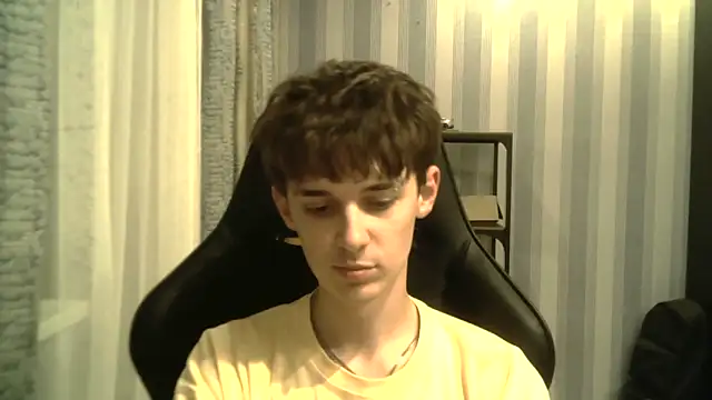 Hoot Dude  online show from 11/26/25, 03:13