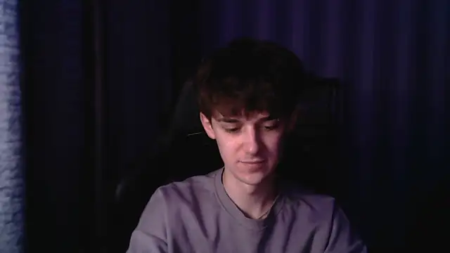 Hoot Dude  online show from 12/02/25, 06:47