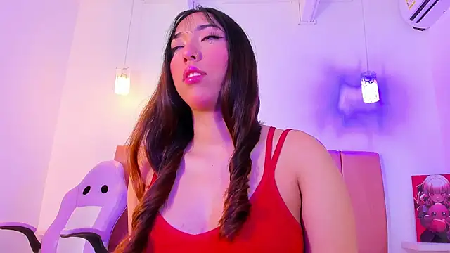 Snapshot of emily__walker chatting on 12/17/25, 03:34 emily walker online show from 12/17/25, 03:34