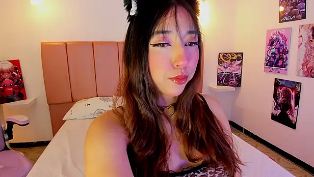 Snapshot of emily__walker chatting on 02/11/26, 03:55 emily walker online show from 02/11/26, 03:55