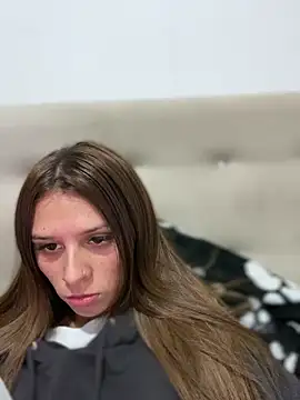 aliisonn   parker26 online show from 10/01/25, 03:23