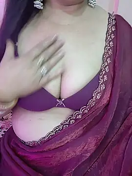 Snapshot of Sakshi-11 chatting on 06/22/26, 02:36 Sakshi-11 online show from 06/22/26, 02:36
