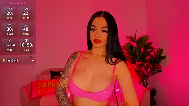 TiaBelle online show from 10/30/25, 06:52