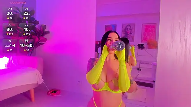 TiaBelle online show from 11/09/25, 06:17