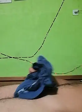 Snapshot of kaland69 chatting on 10/05/25, 10:13 kaland69 online show from 10/05/25, 10:13