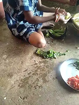 Snapshot of ARTIR1 chatting on 10/18/25, 03:20 ARTIR1 online show from 10/18/25, 03:20