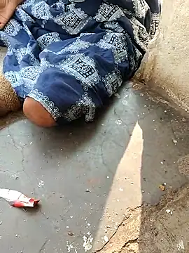 Snapshot of ARTIR1 chatting on 11/27/25, 09:00 ARTIR1 online show from 11/27/25, 09:00