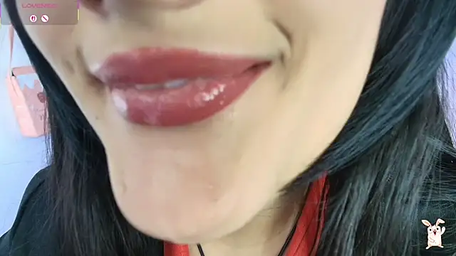 Hinata 21  online show from 11/18/25, 08:46