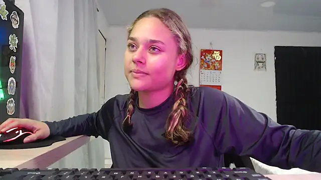 Snapshot of LittleCheerry69 chatting on 02/16/26, 04:03 LittleCheerry69 online show from 02/16/26, 04:03