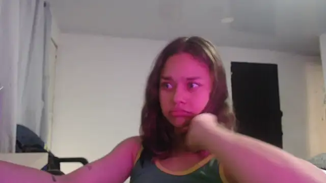 Snapshot of LittleCheerry69 chatting on 03/06/26, 07:54 LittleCheerry69 online show from 03/06/26, 07:54