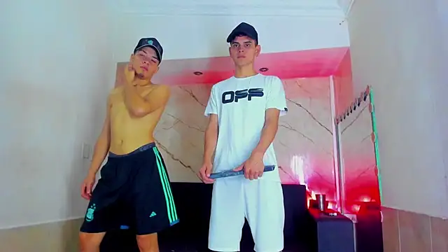 Snapshot of ALEX_MILLER25 chatting on 11/03/25, 04:36 ALEX MILLER25 online show from 11/03/25, 04:36