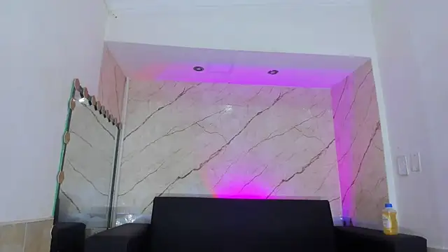 Snapshot of ALEX_MILLER25 chatting on 12/15/25, 11:09 ALEX MILLER25 online show from 12/15/25, 11:09