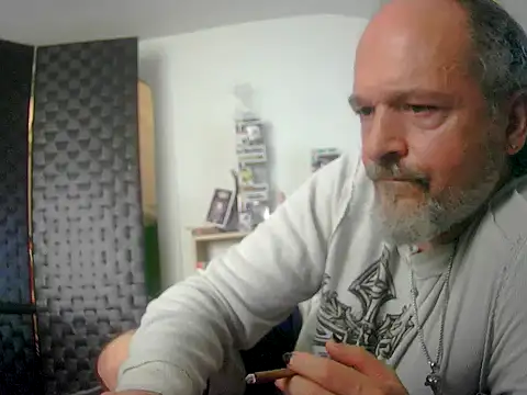 HippieDad333 online show from 09/23/25, 07:17