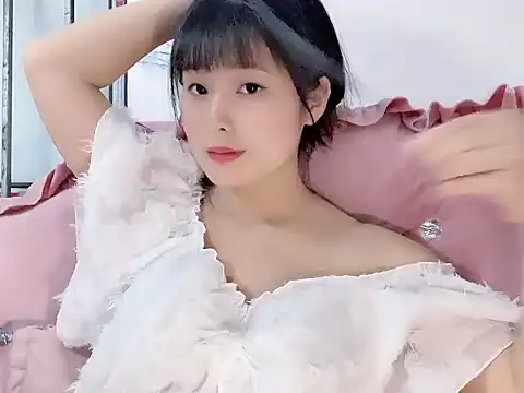 Lie liee online show from 06/23/26, 02:04