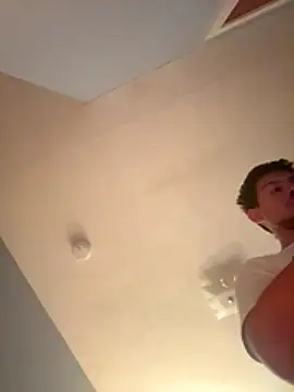 Snapshot of juanjR11 chatting on 11/19/25, 03:28 juanjR11 online show from 11/19/25, 03:28