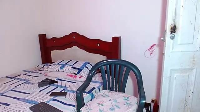 Snapshot of lorenacapelli chatting on 12/02/25, 11:34 lorenacapelli online show from 12/02/25, 11:34