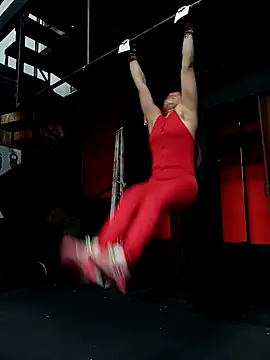 Snapshot of Tiffany-Parker_ chatting on 10/09/25, 01:42 Tiffany-Parker  online show from 10/09/25, 01:42