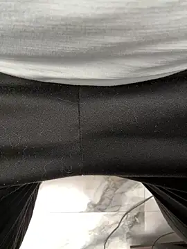 Snapshot of herinhos38 chatting on 03/20/26, 04:23 herinhos38 online show from 03/20/26, 04:23