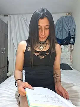 Snapshot of Harley_Miller_ chatting on 01/17/26, 01:54 Harley Miller online show from 01/17/26, 01:54