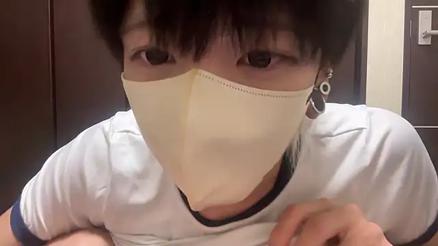 Snapshot of tora3220 chatting on 11/12/25, 12:49 tora3220 online show from 11/12/25, 12:49