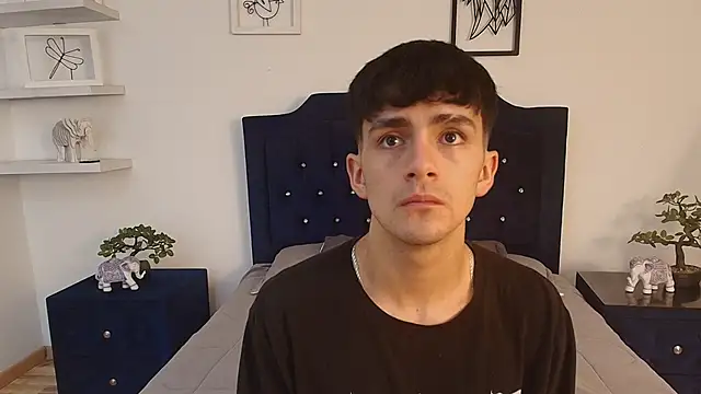 Snapshot of Axel_Draven chatting on 10/24/25, 11:17 Axel Draven online show from 10/24/25, 11:17