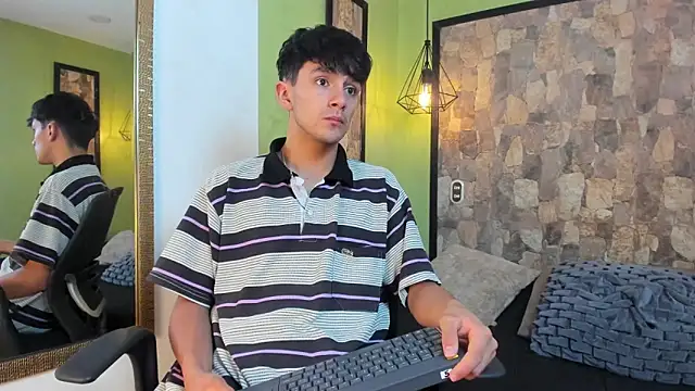 Snapshot of Axel_Draven chatting on 11/18/25, 11:03 Axel Draven online show from 11/18/25, 11:03