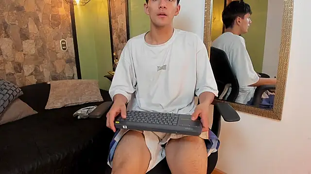 Snapshot of Axel_Draven chatting on 11/22/25, 11:20 Axel Draven online show from 11/22/25, 11:20