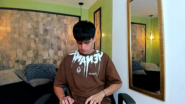 Snapshot of Axel_Draven chatting on 12/15/25, 11:36 Axel Draven online show from 12/15/25, 11:36