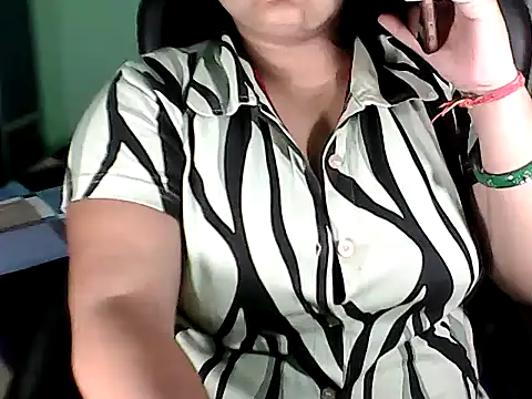 BABITA KUMARII online show from 10/08/25, 03:53