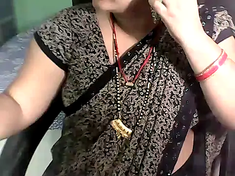 BABITA KUMARII online show from 10/25/25, 04:24