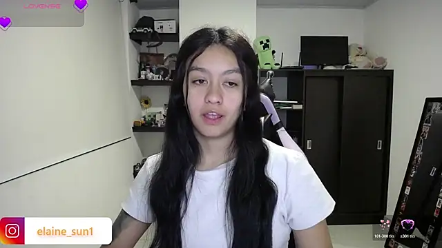 Snapshot of elaine_sun1 chatting on 06/26/26, 01:43 elaine sun1 online show from 06/26/26, 01:43