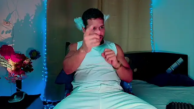 Snapshot of LucasGaeel chatting on 11/11/25, 01:05 LucasGaeel online show from 11/11/25, 01:05