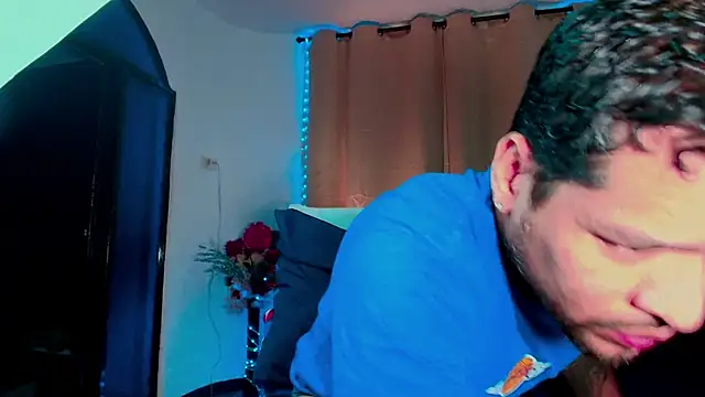 Snapshot of LucasGaeel chatting on 11/25/25, 03:17 LucasGaeel online show from 11/25/25, 03:17