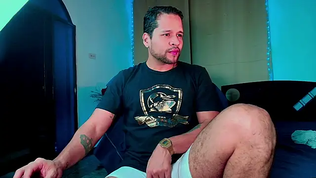 Snapshot of LucasGaeel chatting on 11/27/25, 06:37 LucasGaeel online show from 11/27/25, 06:37