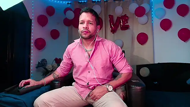 LucasGaeel online show from 02/15/26, 04:20