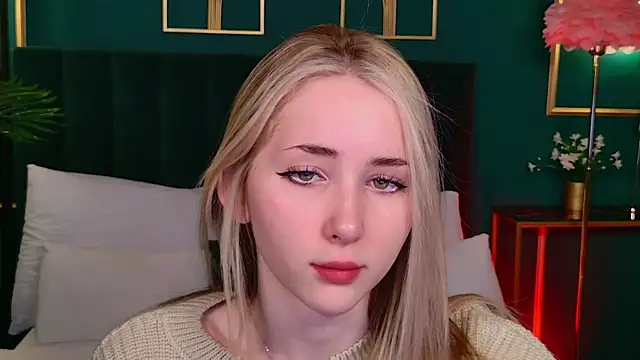 Snapshot of LiraKink chatting on 11/26/25, 03:18 LiraKink online show from 11/26/25, 03:18