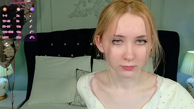 Snapshot of LiraKink chatting on 02/09/26, 04:38 LiraKink online show from 02/09/26, 04:38