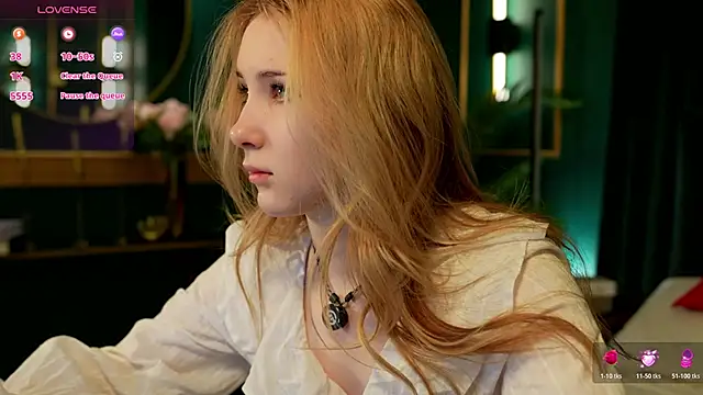 Snapshot of LiraKink chatting on 02/27/26, 04:23 LiraKink online show from 02/27/26, 04:23